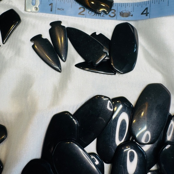 Lot of black stones, perfect for jewelry making - Picture 2 of 4